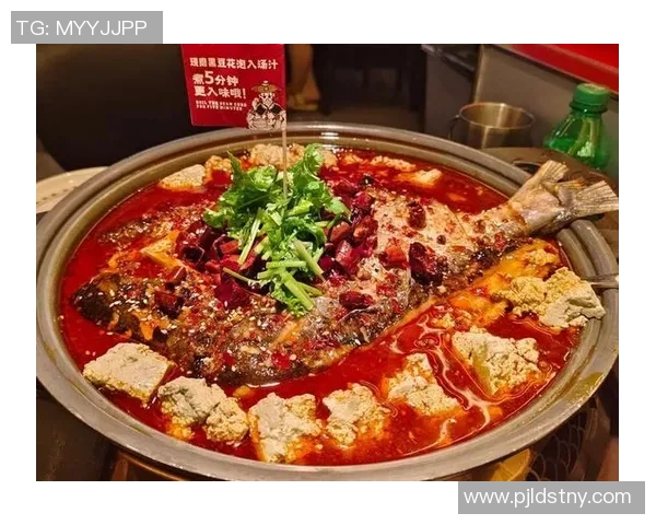 足球明星畅享中国火锅美食之旅品味独特风味与文化魅力